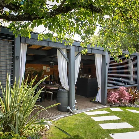 La Paradisiaque - Near Geneva, Pool, Calm & Mountain Apartment *